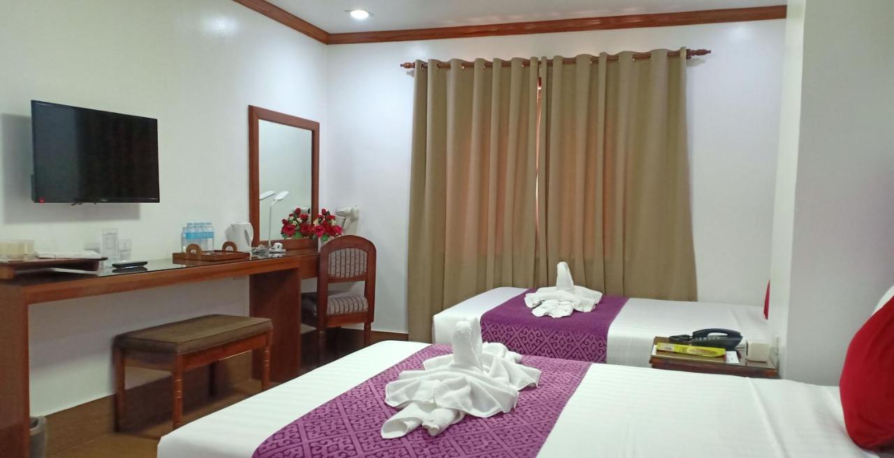 Cln Boutique Hotel Tacloban Esterno foto